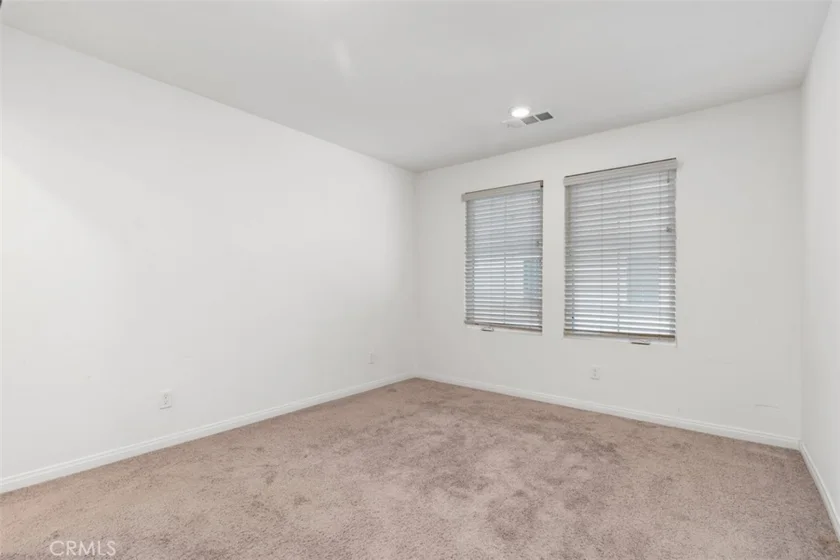 784 N Ethan photo 18