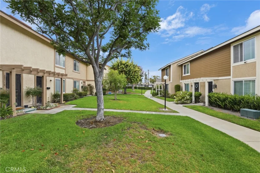 2971 Bradford #D photo 2