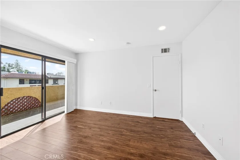 25261 Tanoak photo 24