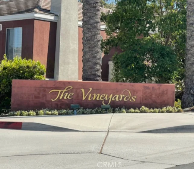 104 Santa Barbara Court photo 1