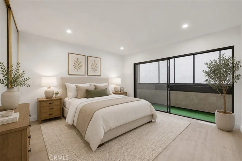 421 S Van Ness photo 6