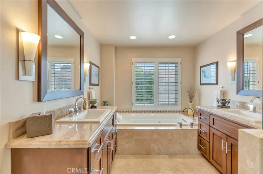 6056 Shadowbrook Circle photo 43