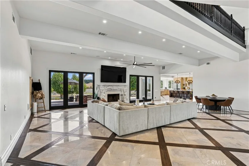 42580 Avenida Escala photo 13