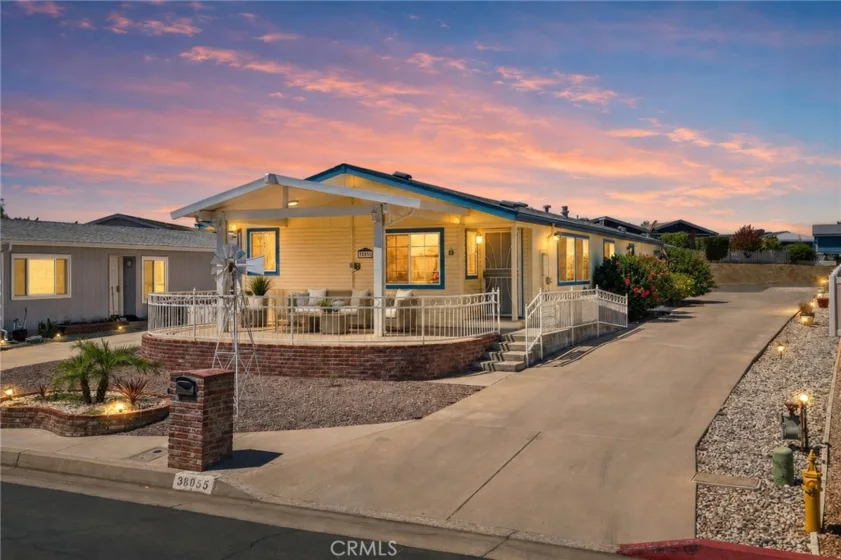 38055 Calle Amigable photo 1