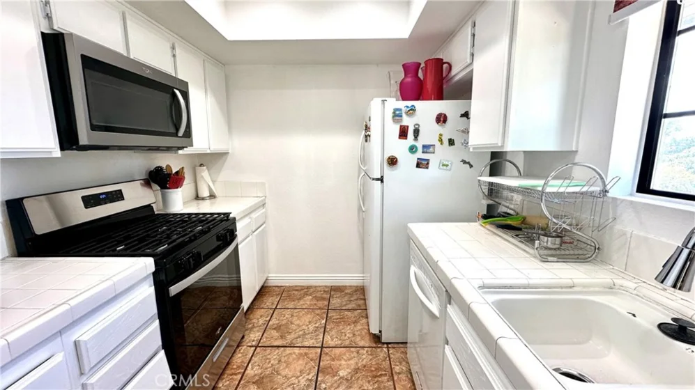 6545 Reseda Boulevard #24 photo 10