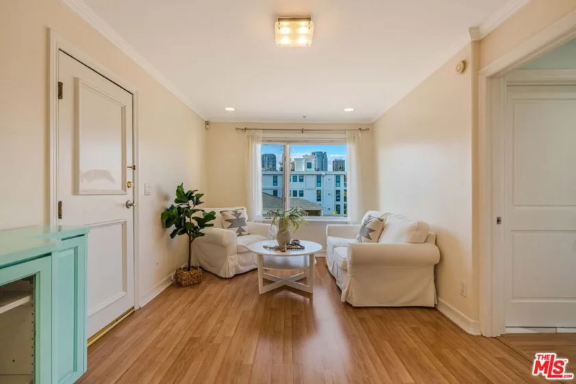 1645 Malcolm Avenue #302 photo 15