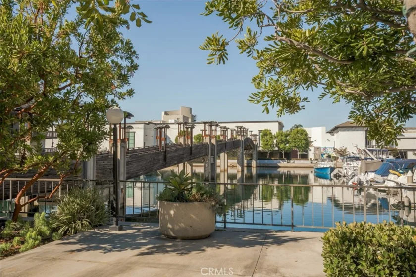 7234 S Marina Pacifica photo 26