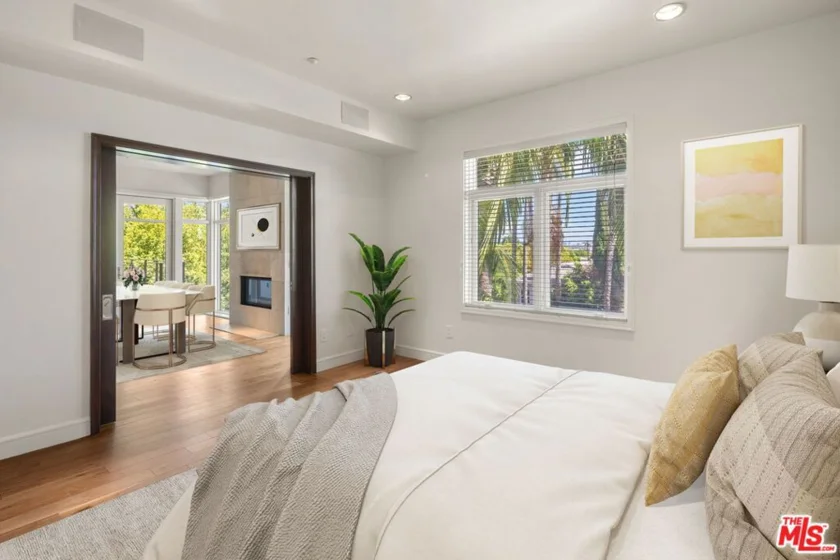 447 N Doheny Drive #305 photo 10