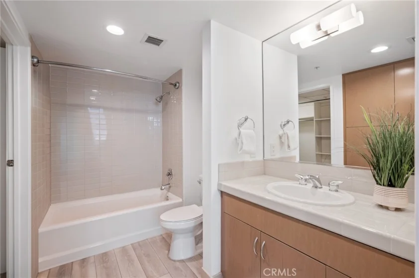 13700 Marina Pointe #611 photo 17