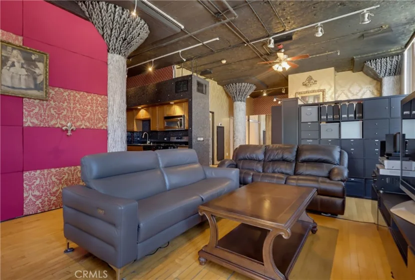 420 S San Pedro Street #619 photo 56