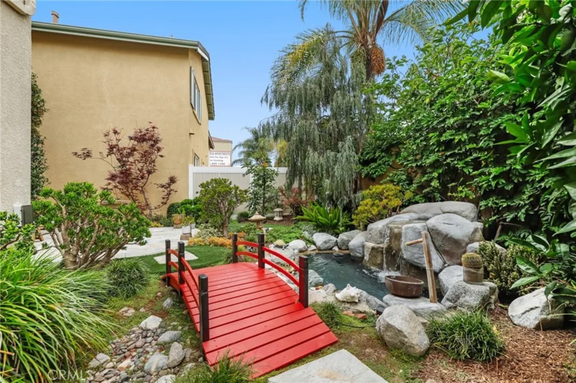 2 Serena Way photo 32