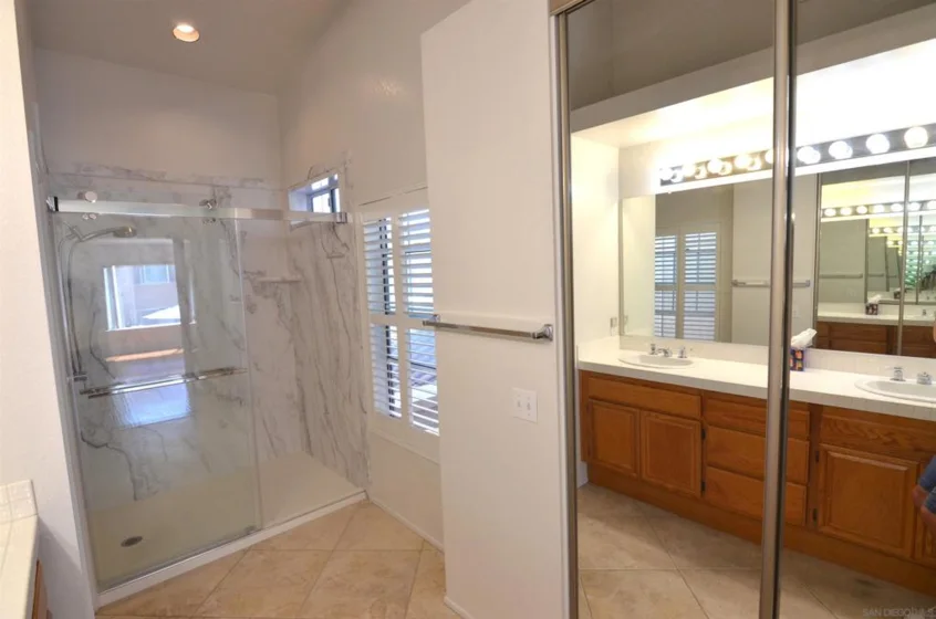 970 Somerset Court #Unit C photo 24