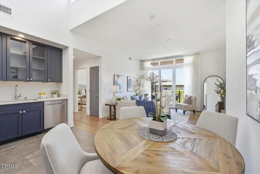 125 Hurlbut Street #205 photo 6