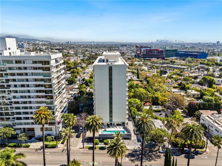 818 N Doheny #308 photo 31