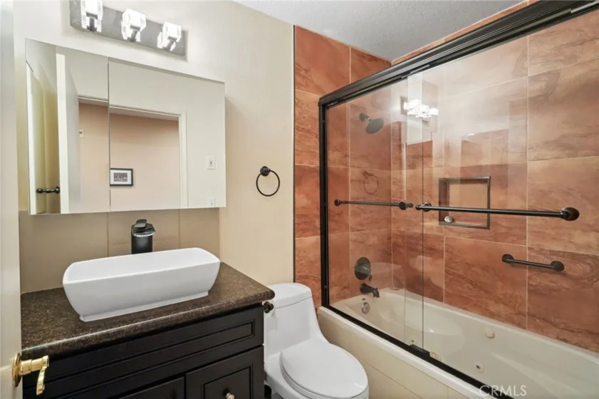 13331 Moorpark Street #216 photo 13