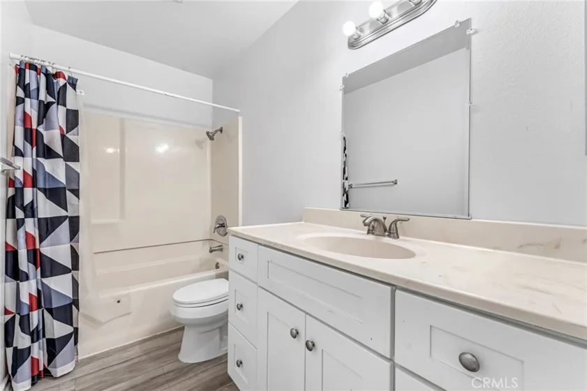 15 Brookfield photo 15