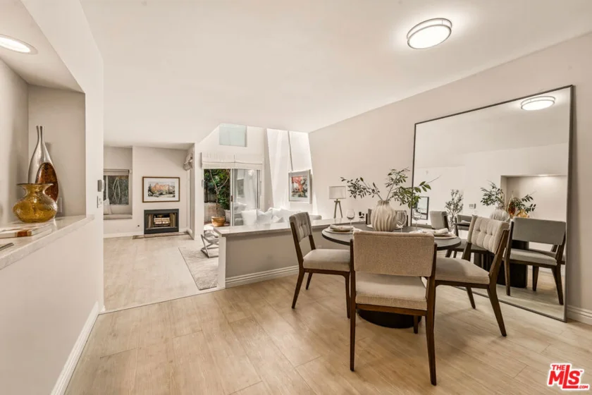 1617 S Beverly Glen Boulevard #204 photo 29