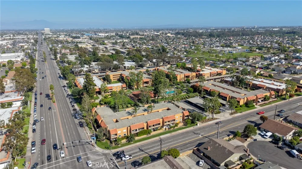 6600 Warner #205 photo 37