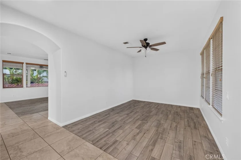30780 Olympia Rose photo 8