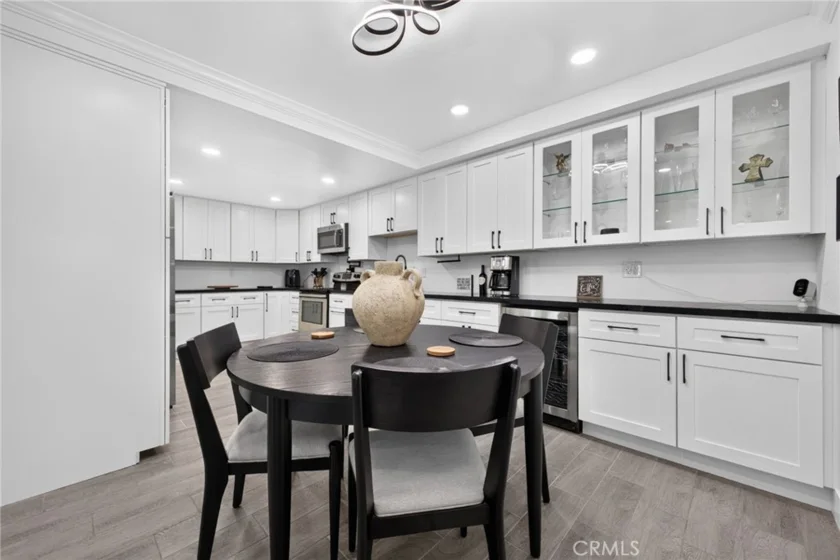 1725 Melrose #28 photo 7