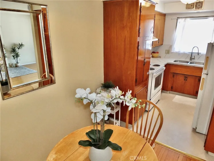 1724 E 1st Street #9 photo 18