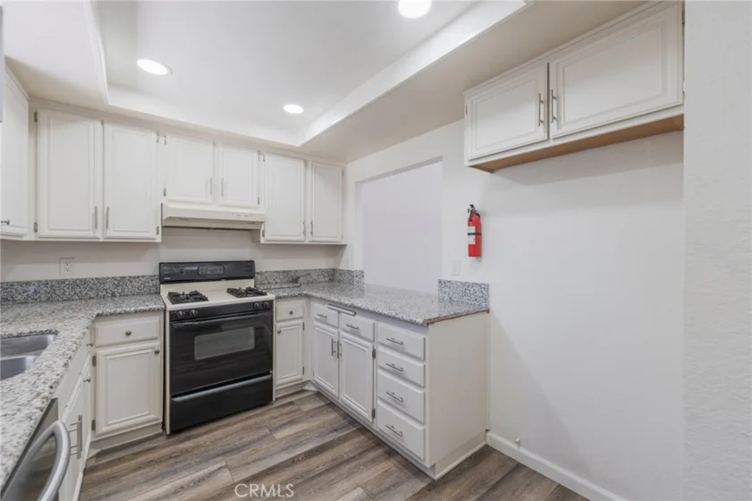 970 S Laurelwood photo 8