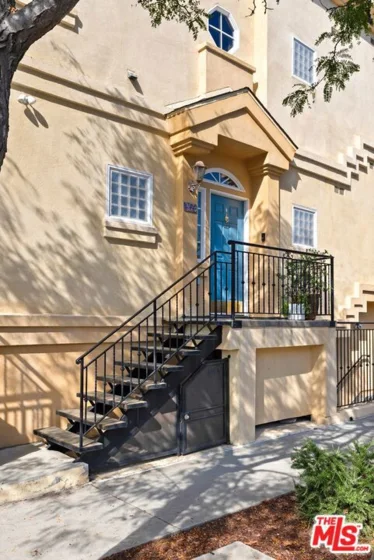 463 Washington Boulevard photo 3