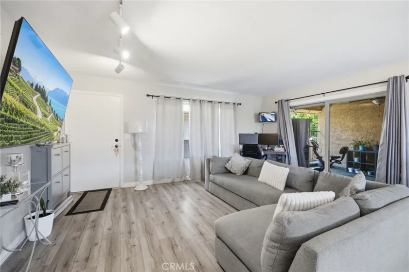 901 N Citrus #16 photo 10