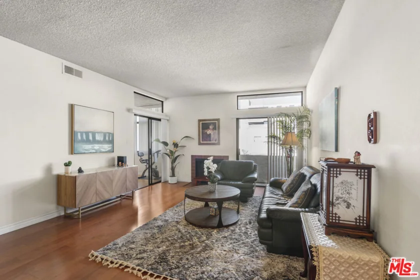 729 S Hobart Boulevard #40 photo 1