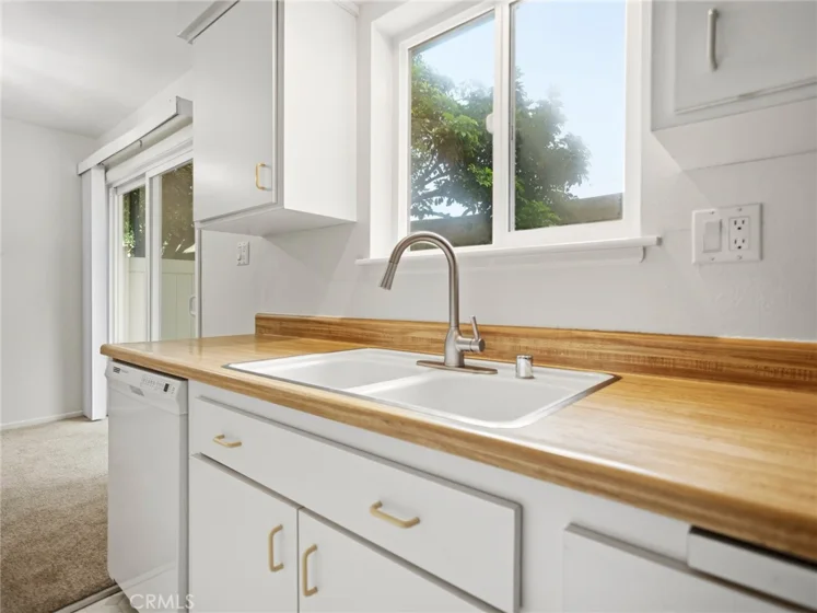 11138 Aqua Vista Street #18 photo 8