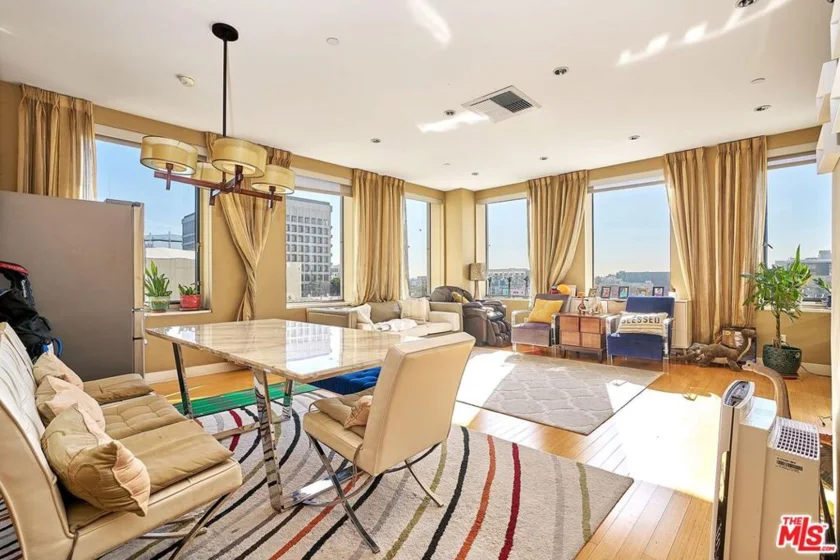 3810 Wilshire Boulevard #507 photo 1