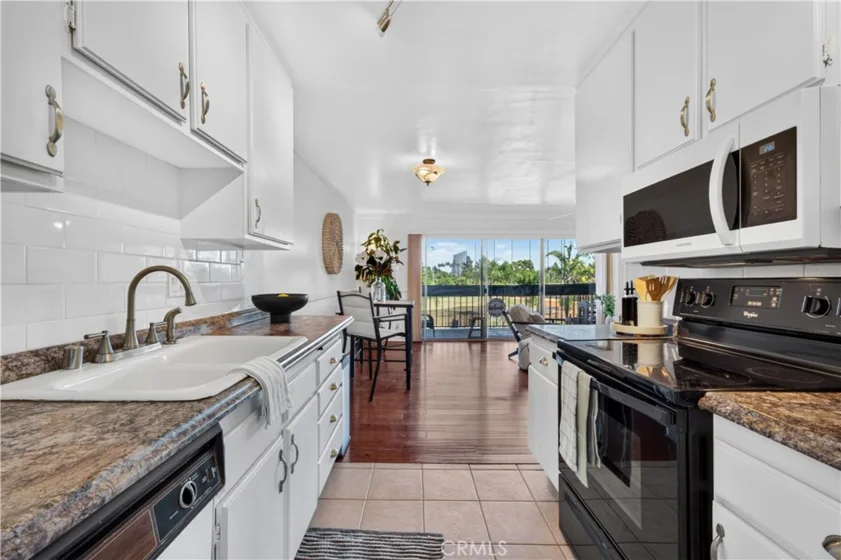 1061 Park Avenue #306 photo 7