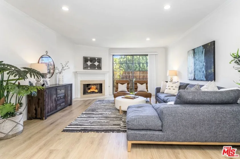 10336 Almayo Avenue #203 photo 1