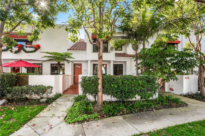 19481 Pompano #110 photo 1