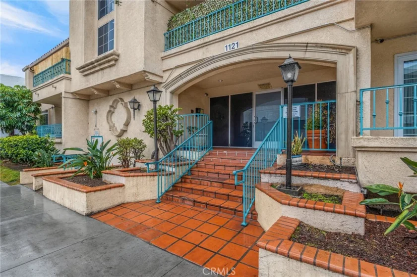 1121 Obispo Avenue #210 photo 1