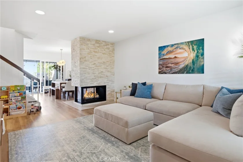 5583 Tiffany Avenue photo 2