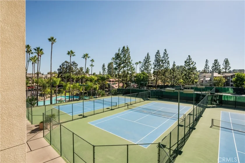 5530 Owensmouth Avenue #324 photo 25