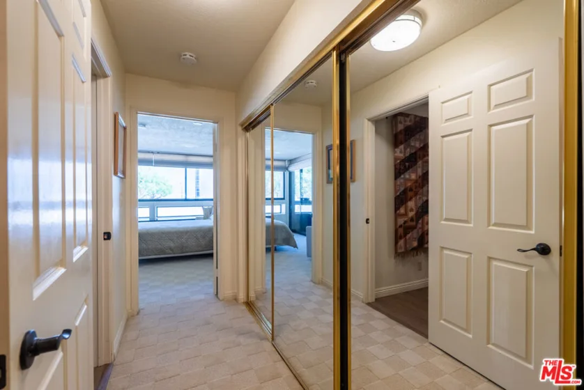 121 S Hope Street #417 photo 9