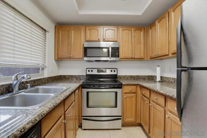 1451 N Broadway #B photo 7