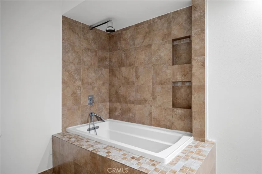 1325 Valley View Road #105 photo 23
