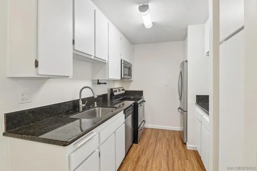 5700 Baltimore #221 photo 10