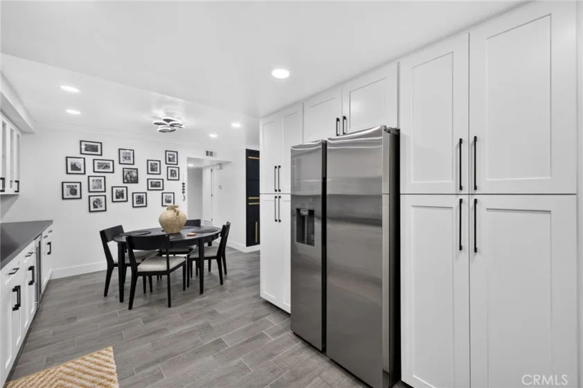 1725 Melrose #28 photo 37