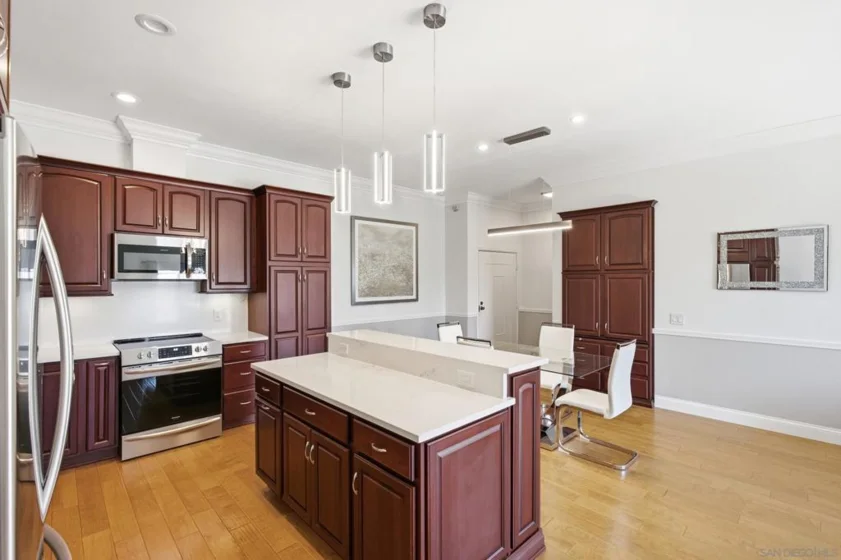 5366 La Jolla #305C photo 19