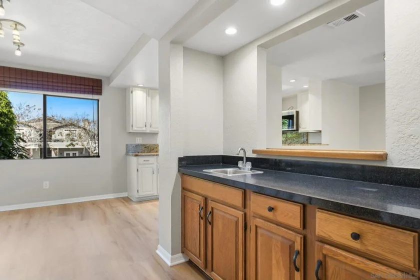 835 E Avenue #B photo 10