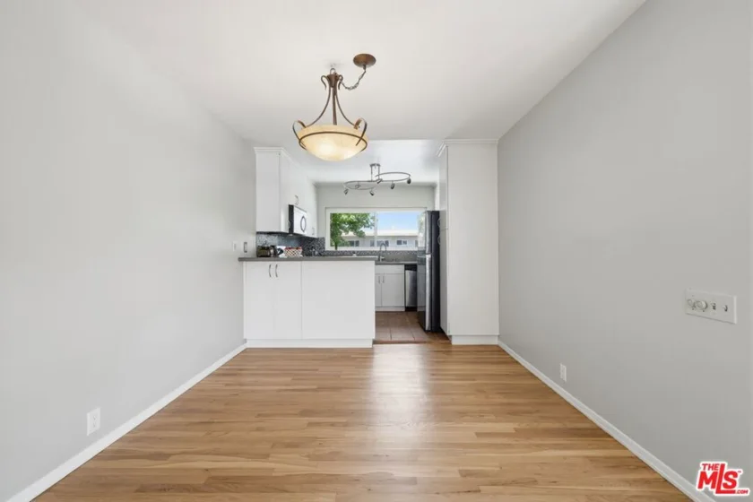 11120 Queensland Street #D40 photo 12