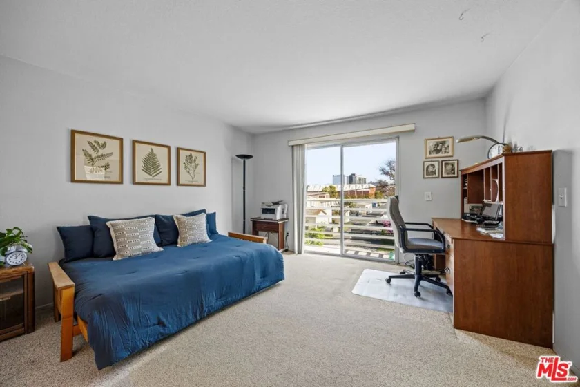 4549 Haskell Avenue #1 photo 21