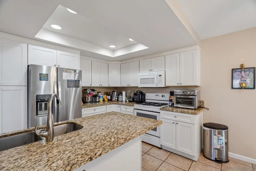 345 N Melrose Drive #H photo 9