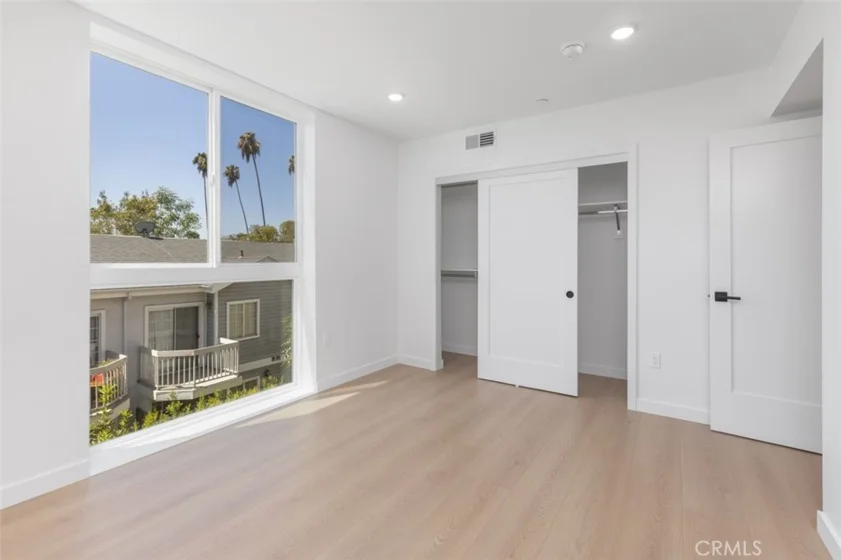 176 N Catalina Avenue #403 photo 19
