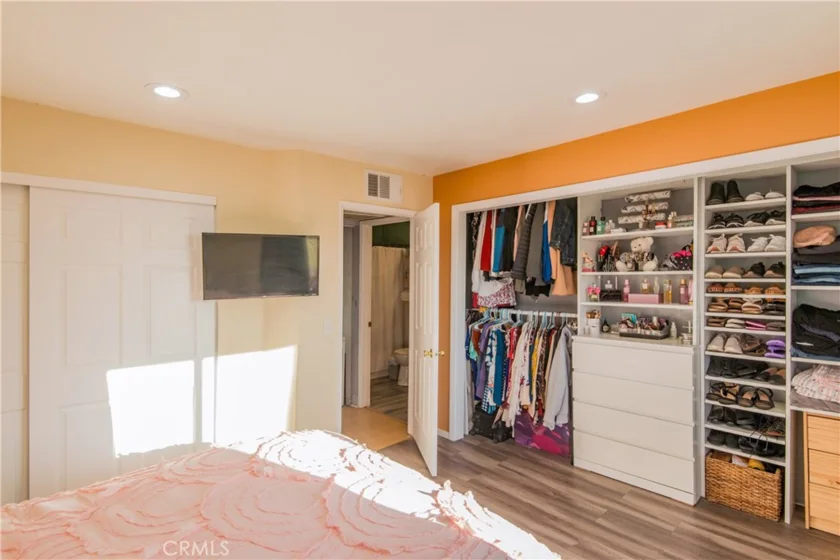 7045 Woodley Avenue #218 photo 3