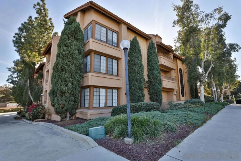 5649 Lake Park Way #207 photo 1